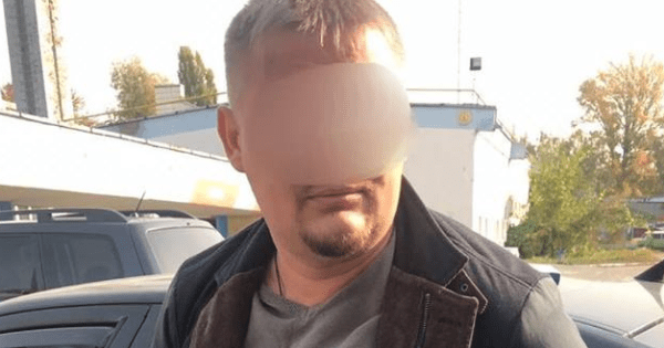 Замдиректора Ледового стадиона в Киеве попался на крупной взятке Затримання хабарника