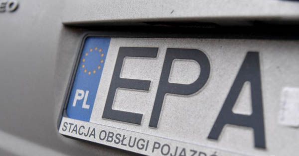 Рада збільшила штрафи за нерозмитнення авто
