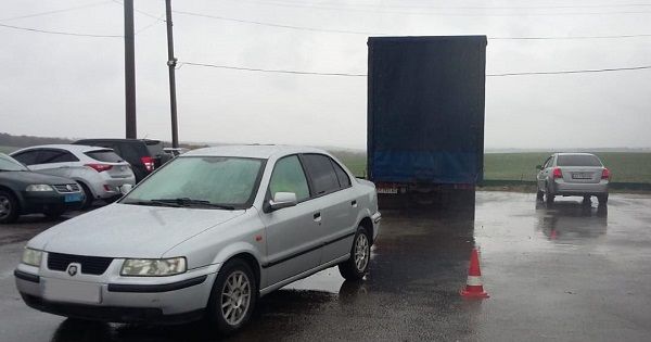 Угрожал себя взорвать: на границе с РФ задержали