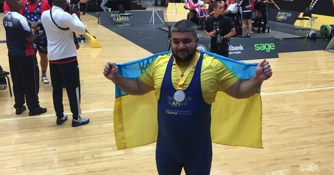 Игры непокоренных: украинец завоевал серебро по пауэрлифтингу