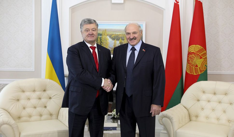 Зустріч віч-на-віч: про що домовились Порошенко та Лукашенко