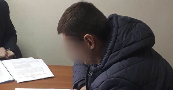 У кабінеті київського поліцейського знайшли понад $100 тис.