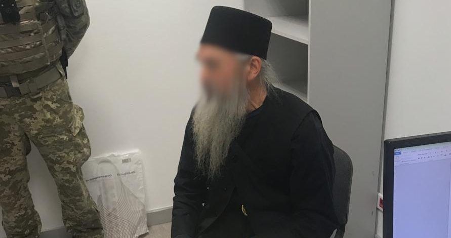 У Борисполі затримали українського священика з підробним паспортом Священник