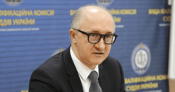 Главу ВККС облили зеленкой в ​​Киеве