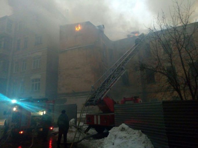 Перше відео пожежі на Хрещатику Фото 1 Пожар на крещатике