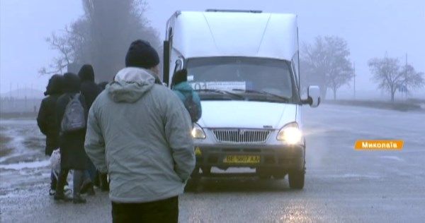 Прогнилий салон, скотч замість скла: як працюють маршрутки Миколаєва