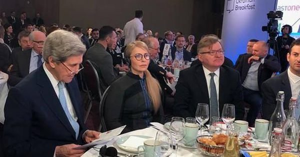 Тимошенко: Приняв новую Конституцию, мы изменим Украину