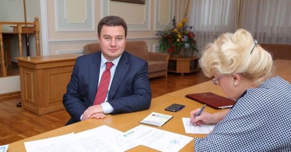 Виктор Бондарь подал документы в ЦИК для регистрации кандидатом в президенты