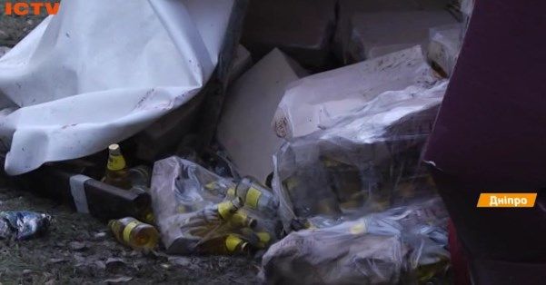 В Днепре фура с пивом попала в ДТП. Территорию охраняет полиция