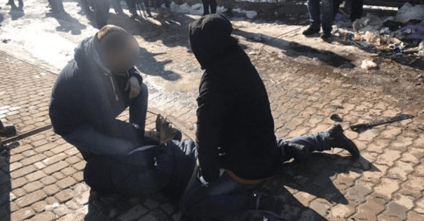 Стрельба в Калуше: пострадал полицейский ФОТО