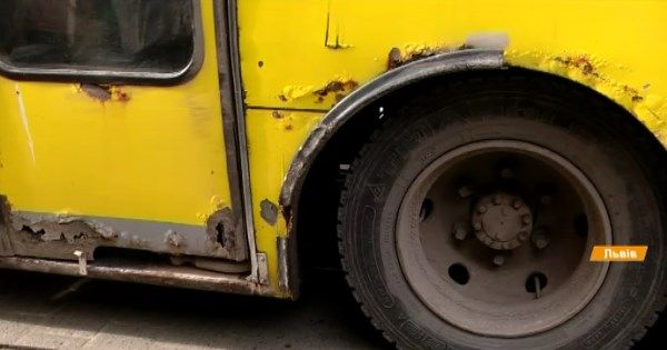 Дыры, ржавчина, грязь и опасное вождение: результаты проверки украинских маршруток