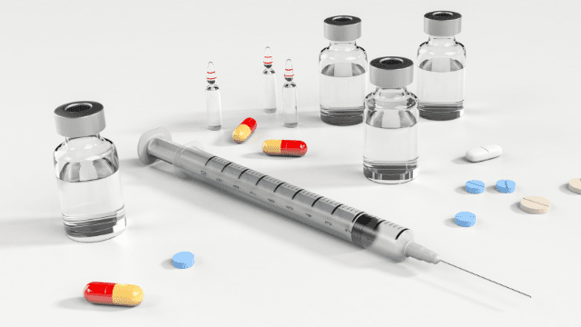 Аптеки більше не зможуть відпускати підроблені ліки