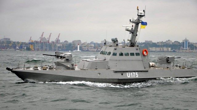 Артилерійський бронекатер спустили на воду у Києві