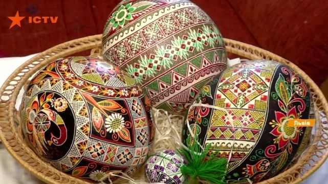 Великдень 2019: як на Львівщині створюють писанки