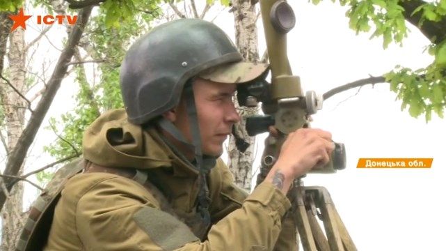 Діють швидко та нахабно. Бойовики стягують на передову гусеничну техніку