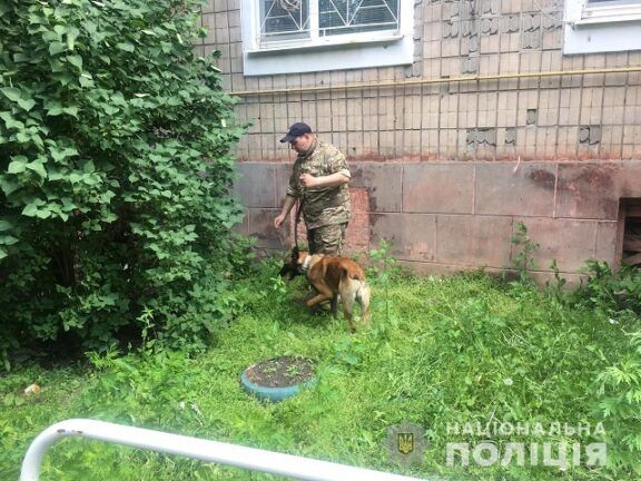 В Харькове неизвестный “заминировал” многоэтажку — эвакуировали 180 человек