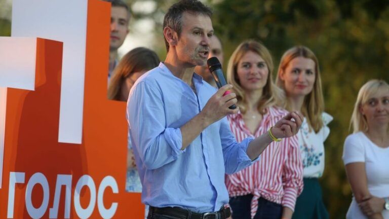 Святослав Вакарчук