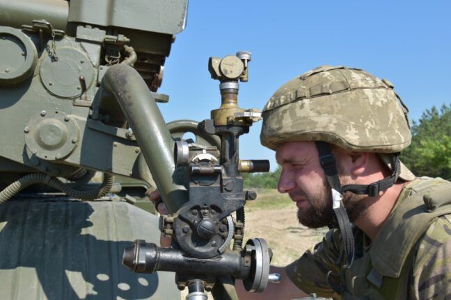 Бойові стрільби артилерії ЗСУ з Градами