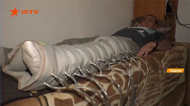 Унікальна технологія: у Харкові волонтер лікує ветеранів методами козаків