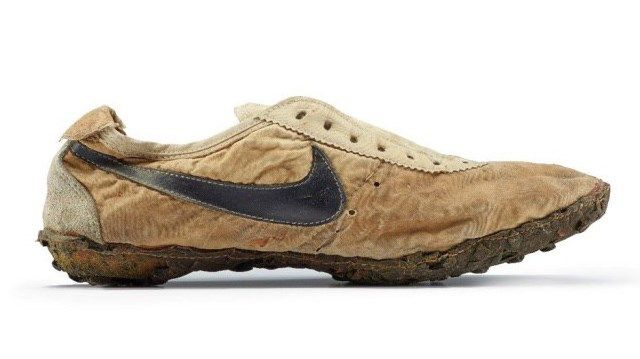 Рекордная цена за кроссовки! Канадец заплатил $437,5 тыс. за Nike Moon Shoe