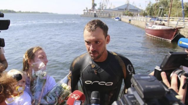 Український плавець проплив Дніпром від Білорусі до Херсону