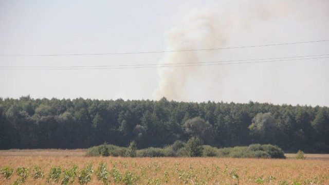 Пожар возле военных складов в Калиновке