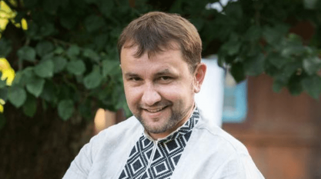 Володимир В’ятрович звільнений з посади директора УІНП