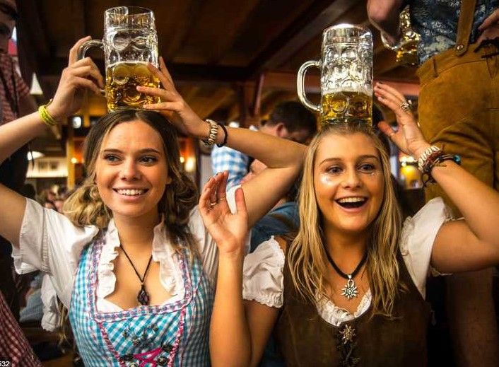 Перший день Oktoberfest. Як пройшло відкриття та ціна на пиво