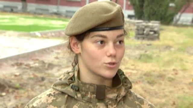 Без косметики, смартфонов и родителей: как учатся девушки в лицее Богуна