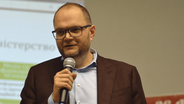 Бородянский отреагировал на арест счетов Общественного