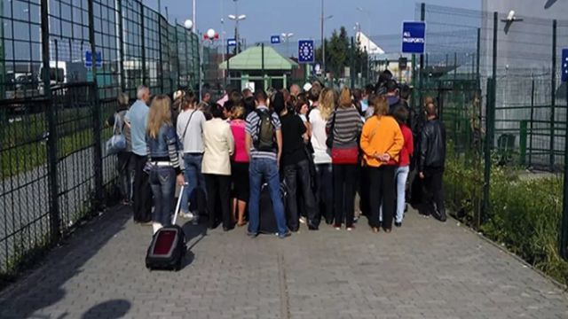 Польща нарахувала 900 тис. заробітчан з України