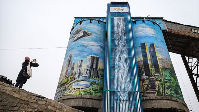 Самый большой мурал страны. В Запорожье разрисовали 800 м² каменного карьера