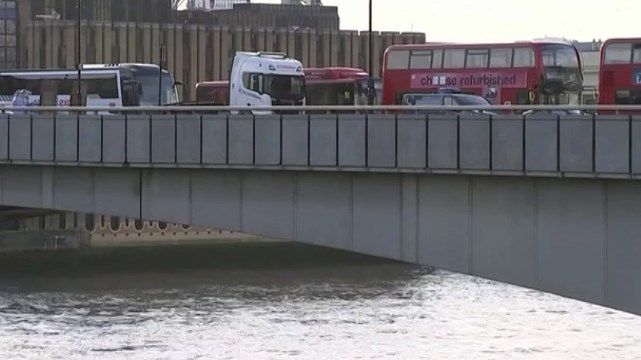ИГИЛ взяла ответственность за теракт на мосту в Лондоне