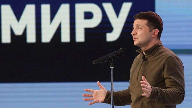 Президент с боевиками не разговаривает и не будет – Зеленский