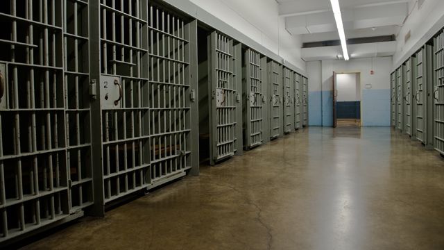 Тратят на ремонт: в Минюсте рассказали, сколько заработали на платных камерах СИЗО