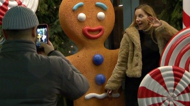 Як прикрашають вітрини до Нового року – топ найкрасивіших місць для селфі