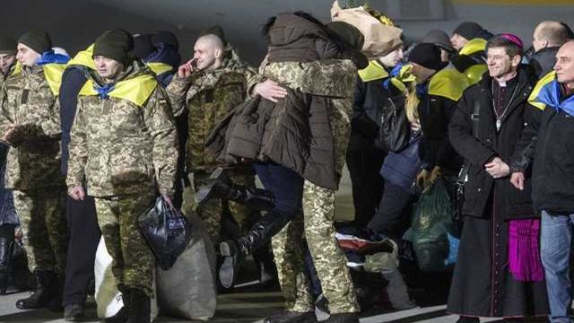 Як світ вітав Україну з поверненням полонених