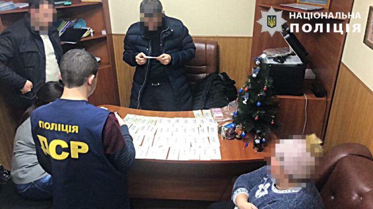 Під Харковом заступник мера вимагав 129 тис. грн за будівлю під дитбудинок