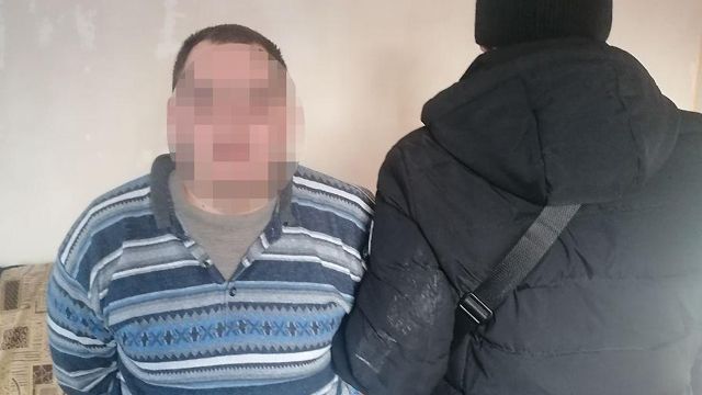 Поил клофелином: в Киеве на Лесной задержали грабителя