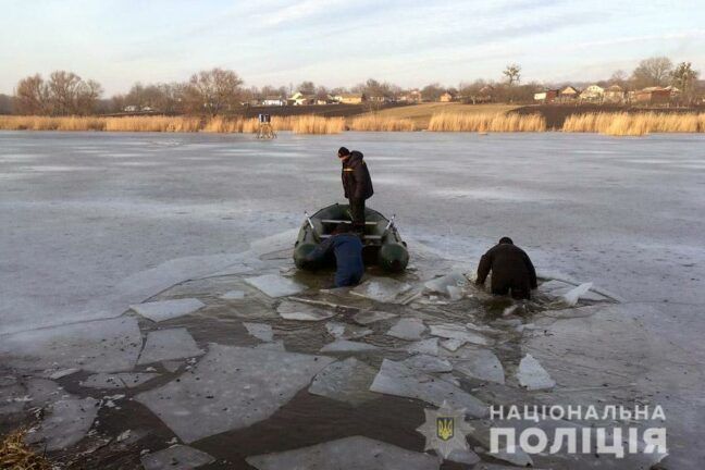 Тіло п'ятирічної дівчинки знайшли у ставку на Хмельниччині