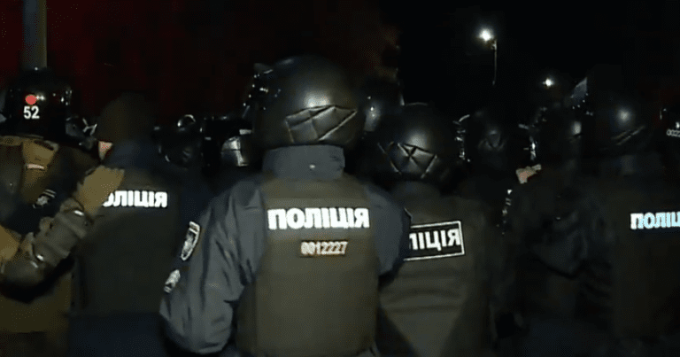 Нові сутички у Нових Санжарах