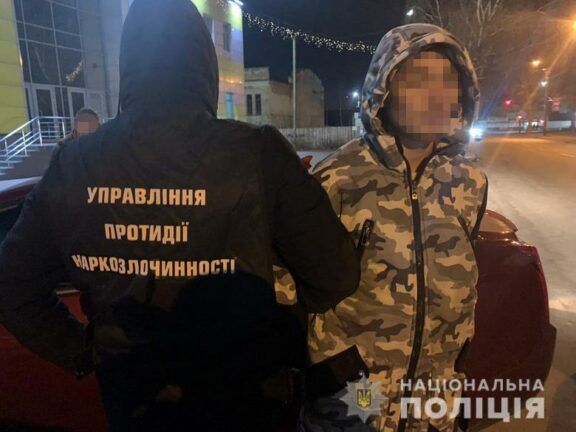 У Києві викрили мережу інтернет-торгівлі наркотиками
