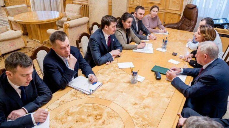 Зустріч уряду з НБУ