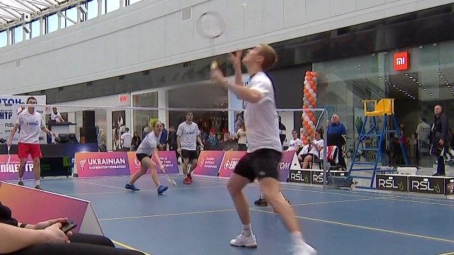 Дружественный поединок по бадминтону между Украиной и Болгарией