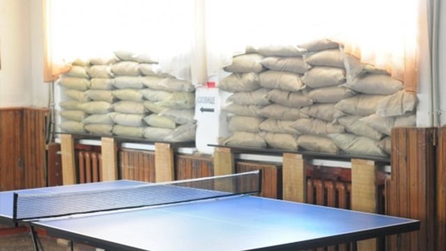 Уроки под канонады оккупантов. Как учатся дети в прифронтовой Марьинке