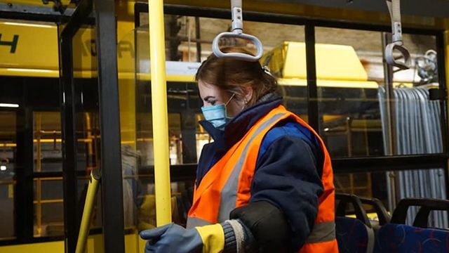 Без туалета, отдыха, с задержками зарплаты. В каких условиях работают водители Киевпастранса