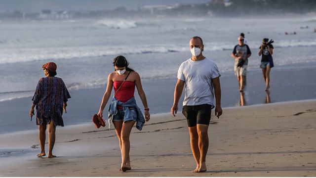 Вернуться домой: истории украинцев, которые застряли за рубежом Коронавірус