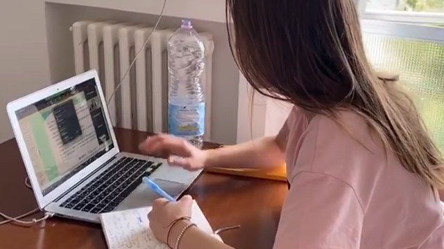 Українські студенти за кордоном: як навчаються в умовах карантину