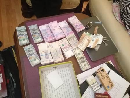 Мэр Покрова Шаповалов задержан по подозрению в хищении 1,3 млн грн Мэр Покрова Шаповалов задержан по подозрению в хищении 1,3 млн грн