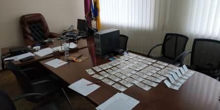 Мэр Покрова Шаповалов задержан по подозрению в хищении 1,3 млн грн Мэр Покрова Шаповалов задержан по подозрению в хищении 1,3 млн грн